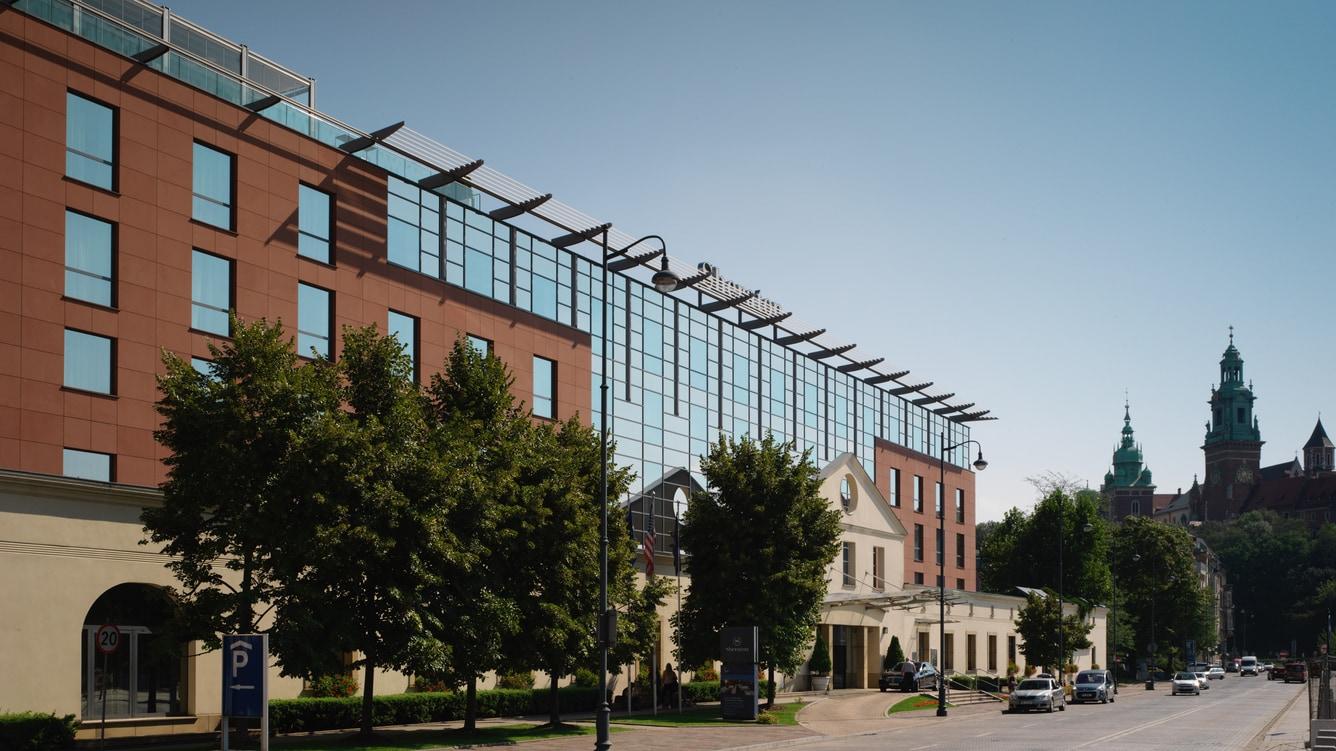 Sheraton Grand Krasków Εξωτερικό φωτογραφία The University of New Brunswick's Centre for Sustainable, Renewable and Emerging Energy Systems