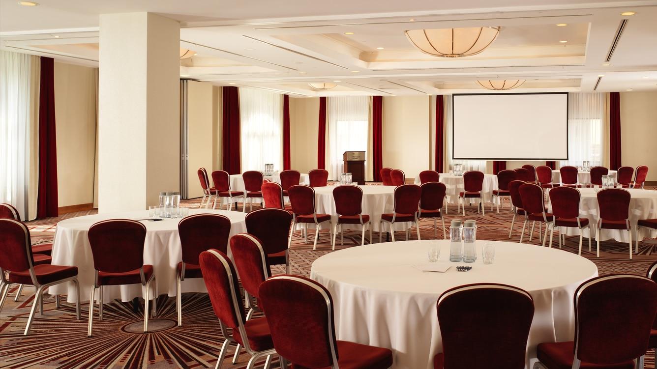 Sheraton Grand Krasków Εξωτερικό φωτογραφία The ballroom at the hotel