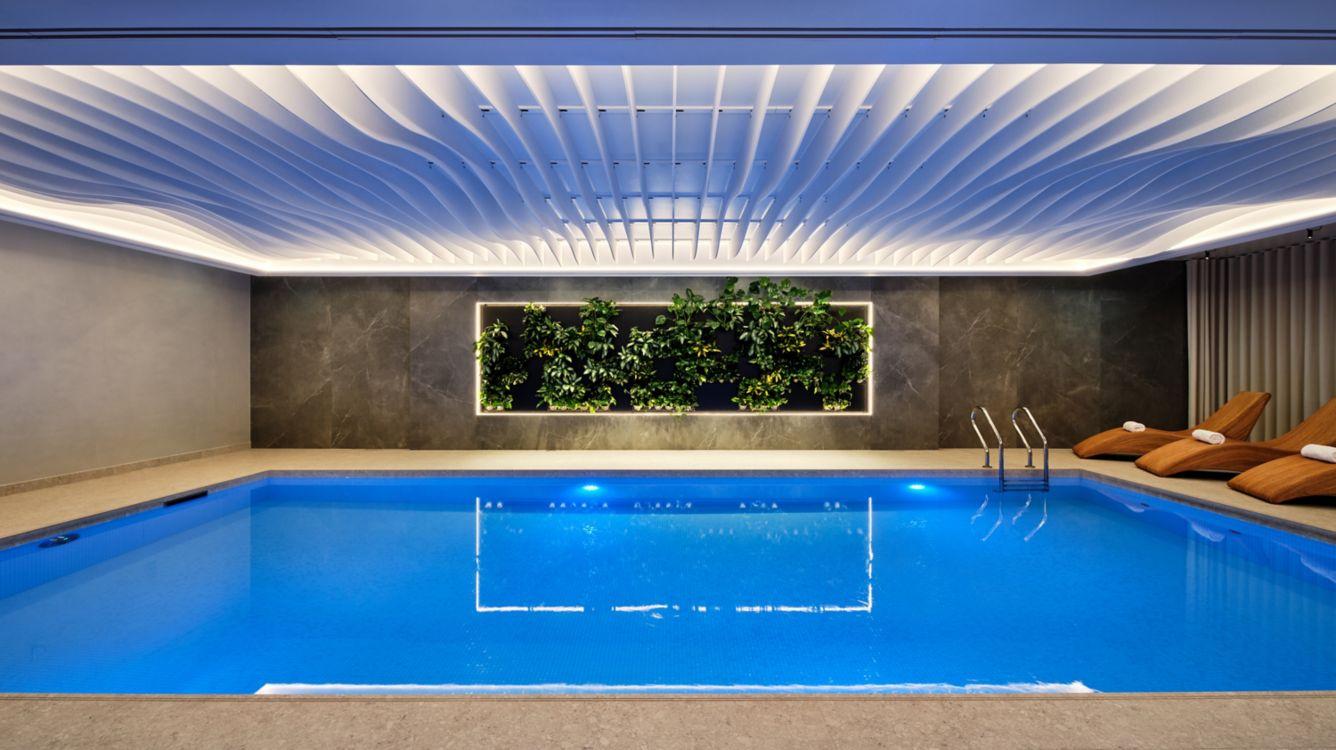 Sheraton Grand Krasków Εξωτερικό φωτογραφία The swimming pool at the hotel