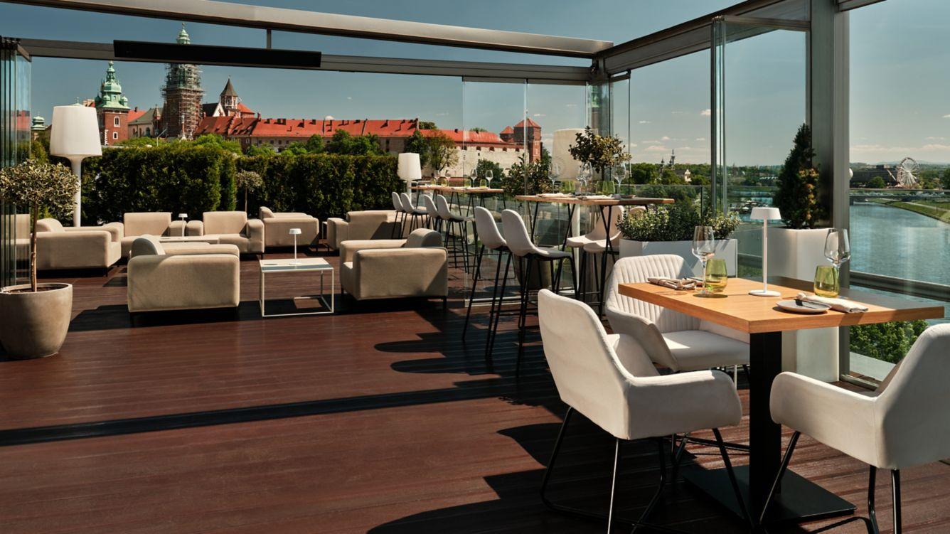 Sheraton Grand Krasków Εξωτερικό φωτογραφία Skyline Bar